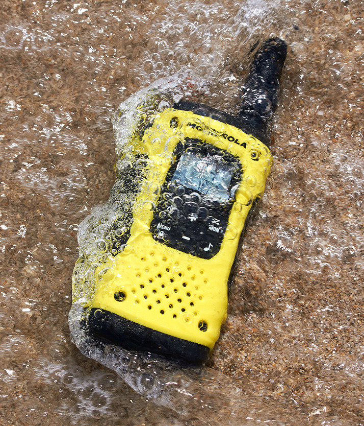 Портативная водонепроницаемая рация Motorola TLKR T92 H2O Yellow - 2 шт - фото 8 - id-p639126856