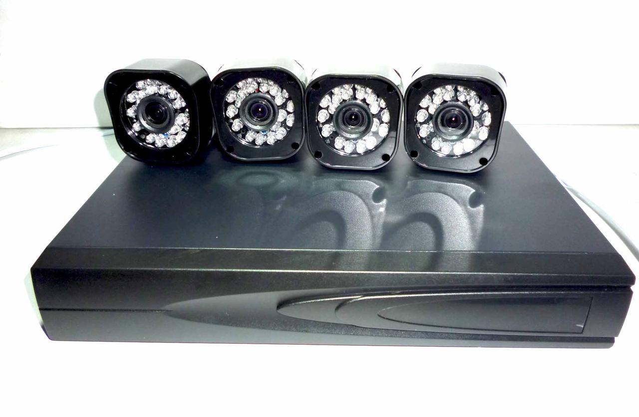 Комплект системи відеоспостереження UKC DVR D001 1mp x 4ch, фото 1
