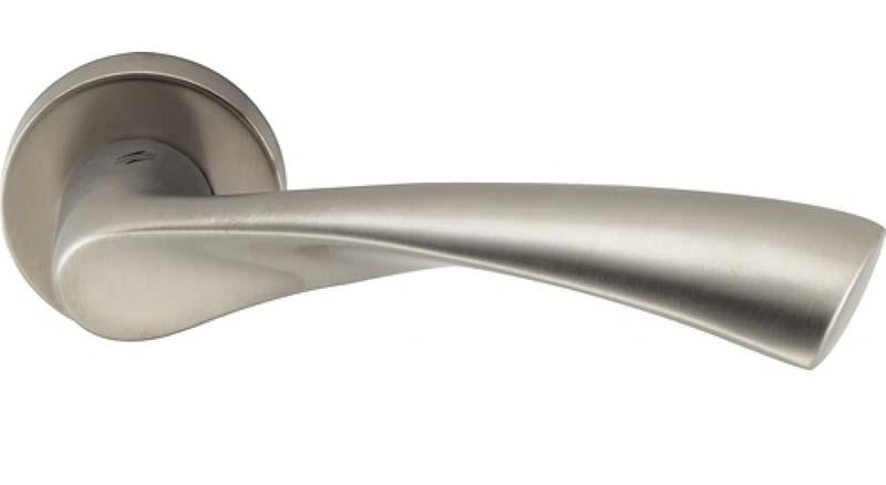 Ручка на розетці Colombo FLESSA CB 51 матовий нікель