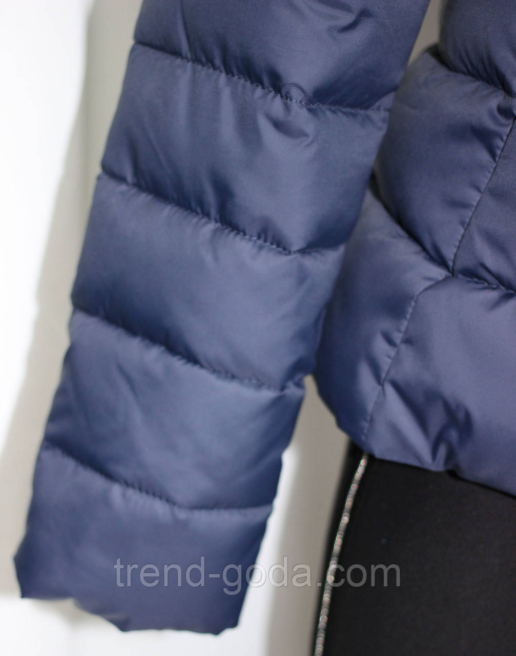 Куртка женская зимняя приталенная, синяя, с капюшоном - фото 4 - id-p639981623