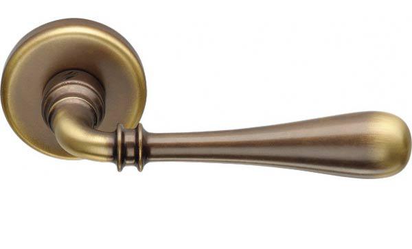 Дверна ручка COLOMBO IDA ID 31 бронза