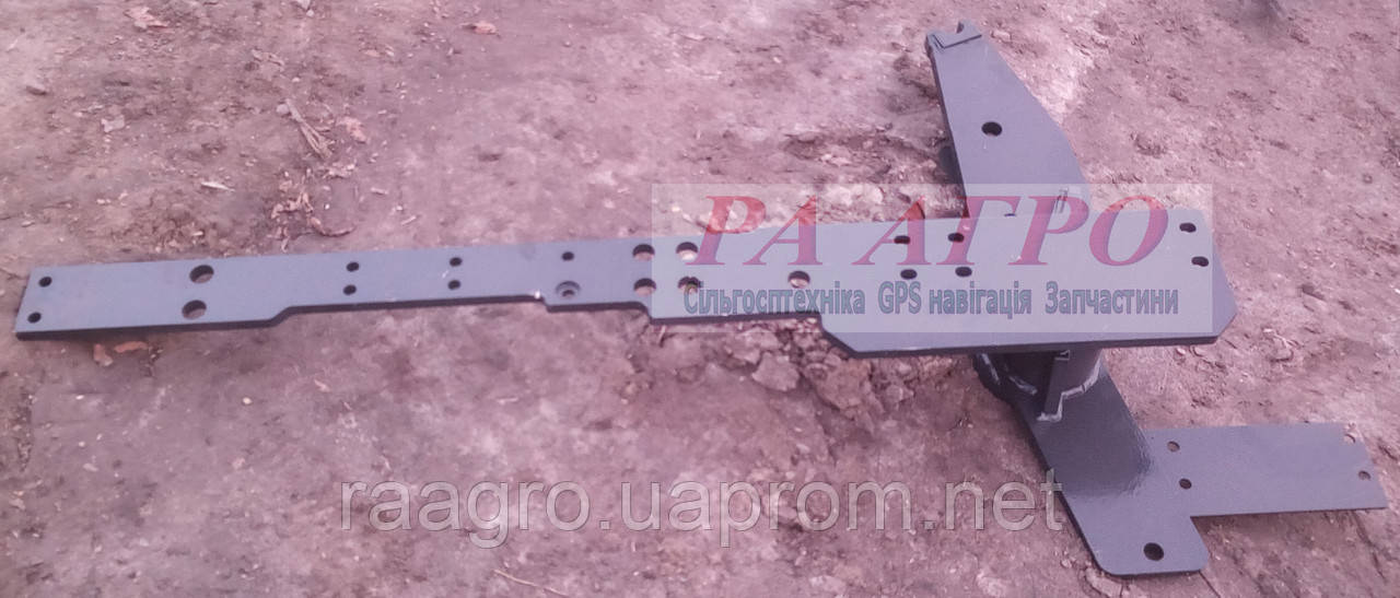 Кронштейн правий KW-MTZ-001.000.000.1