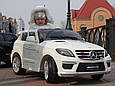 Дитячий джип Mercedes AMG ML63 WHITE, м'які колеса, заводиться з фірмового ключа, двері відчиняються, фото 4
