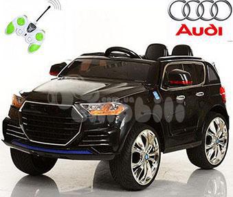 Дитячий електромобіль AUDI з вбудованим планшетом