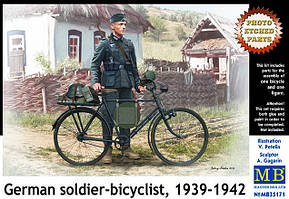 Модель німецького велосипеда та фігурка німецького солдата, 1939-1942. Масштаб 1/35. MASTER BOX 35171