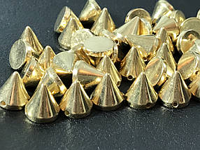 Шипи пластикові пришивні кольори золото 10х9 мм поштучно/паковання