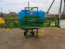 Обприскувач навісний 600л штанга 12м