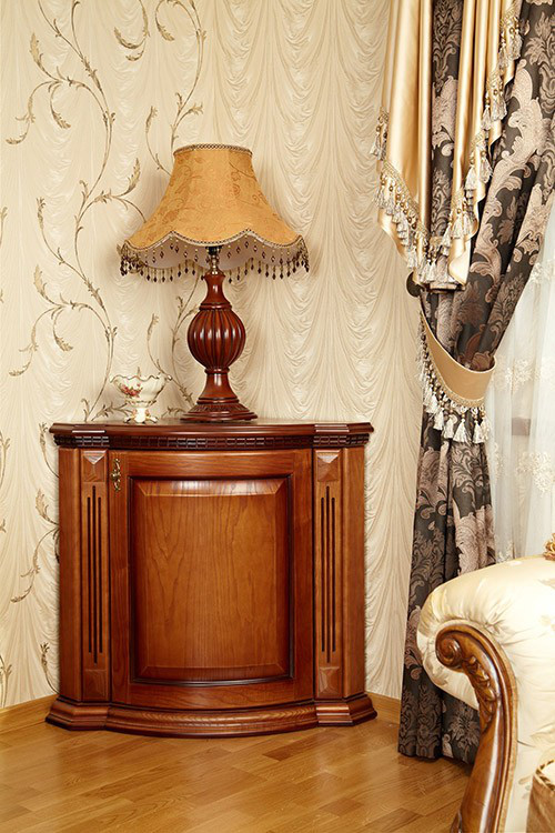 Тумба під телевізор кутова з масиву дерева в класичному стилі  Платина РКБ-Меблі, колір на вибір