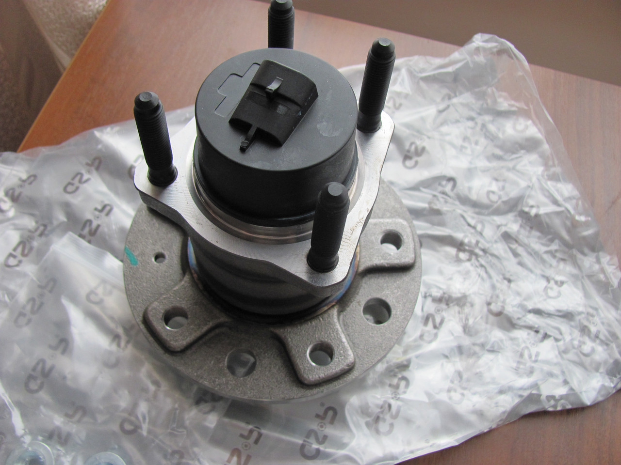 Комплект підшипника маточини колеса Opel astra g, vectra a,b, Saab