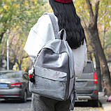 Рюкзак жіночий оксамитовий з брелоком підвіскою (сірий), фото 4
