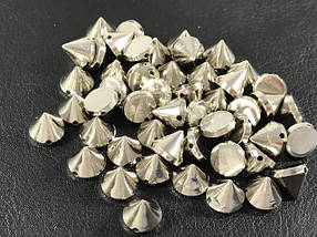 Шипи пластикові гострі