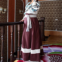 Дизайнерський вишитий костюм