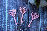 Фетровий декор "Ключик-серце" 6 см см ніжно-рожевого кольору, фото 3