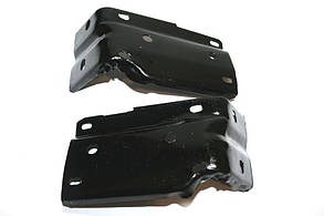 Кронштейн бампера 2121, 21213, 21214 Передній (куток) (к-т 2 шт.) нива тайга