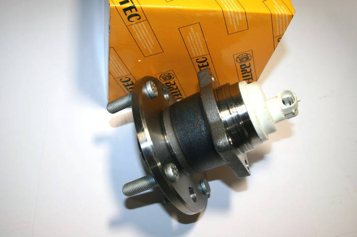 Ступица ЛАЧЕТТИ задняя с АБС в сборе с подшип. BR.TEC, цена 2259.52 грн ...