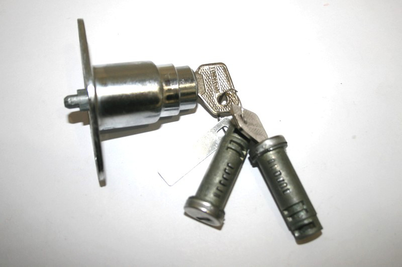 Замок багажника 2106 із личинками, фото 1