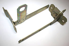 Кронштейн бампера ВАЗ 2105 ВАЗ 2106 Задній (під бампер 2105) 21065-2804016