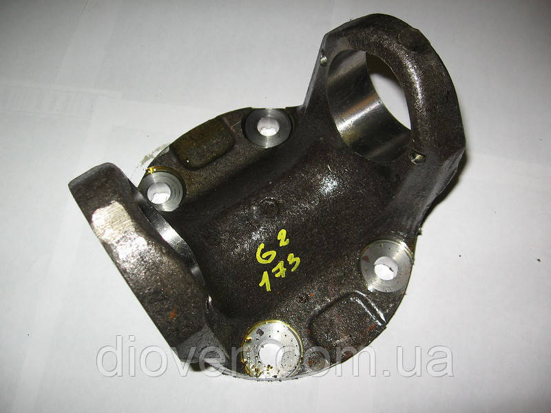 Фланець-вилка кард. вала (180-4х15mm, d підш.62 mm, Н-173) під стопорне кільце КРАЗ МАЗ З004.049 ХЗКВ (Арт.