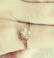 Аккуратное кольцо цветок с кристалами