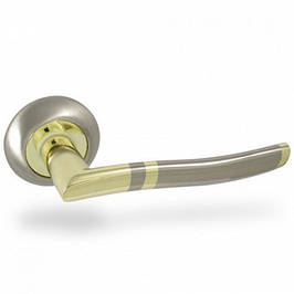 Дверні ручки на п'ятаку