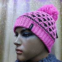 Молодежная женская шапка с бубоном 3D TM Loman, цвет розовый с черным, размер 55-57