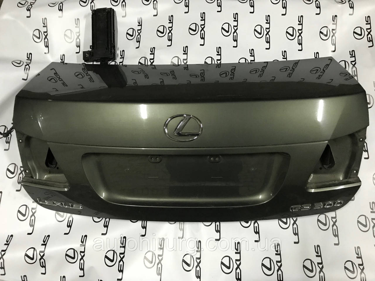 Крышка багажника Lexus GS300