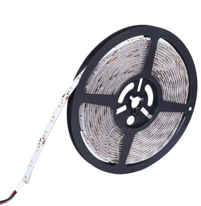 Світлодіодна стрічка SMD 3528 120 LED/5 IP20