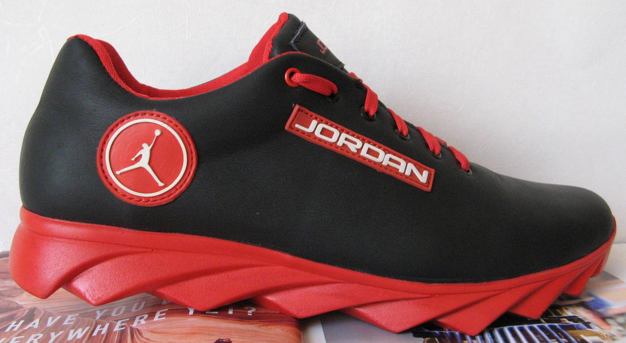Jordan чоловічі кросівки демісезон шкіряне взуття кросівки спорт Джордан 42