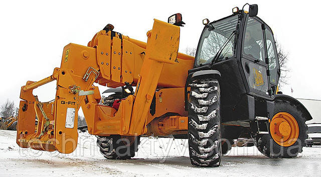 Типовий телескопічний навантажувач