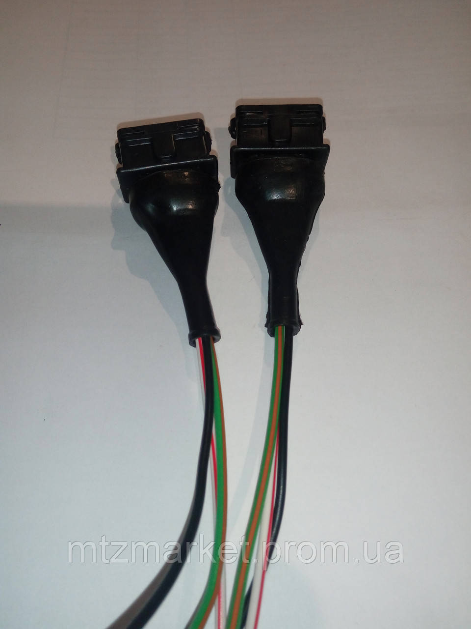 Разъем (фишка) на фару МТЗ, цена 30 грн - Prom.ua (ID#649928820)