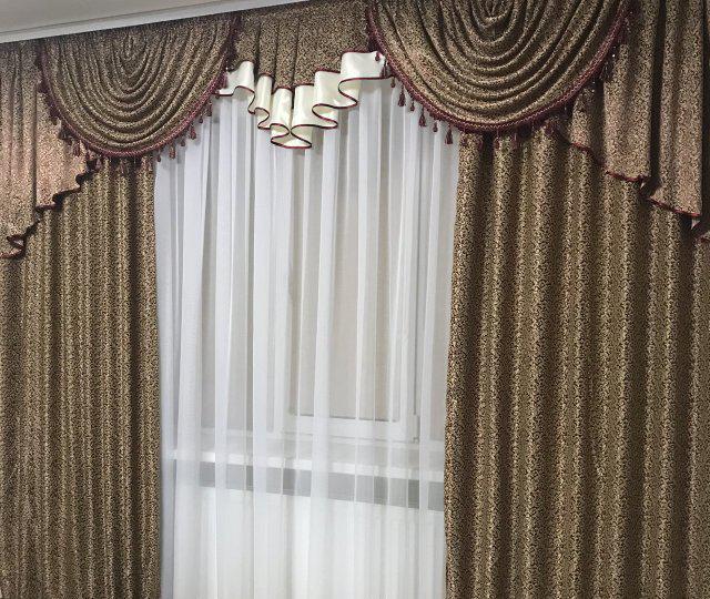 Готовий ламбрекен із бахромою та шторами No325