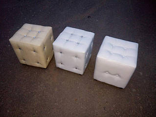 Мягкая мебель, пуфы 30