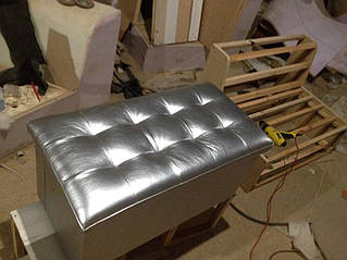 Мягкая мебель, пуфы 25