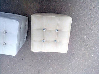 Мягкая мебель, пуфы 33