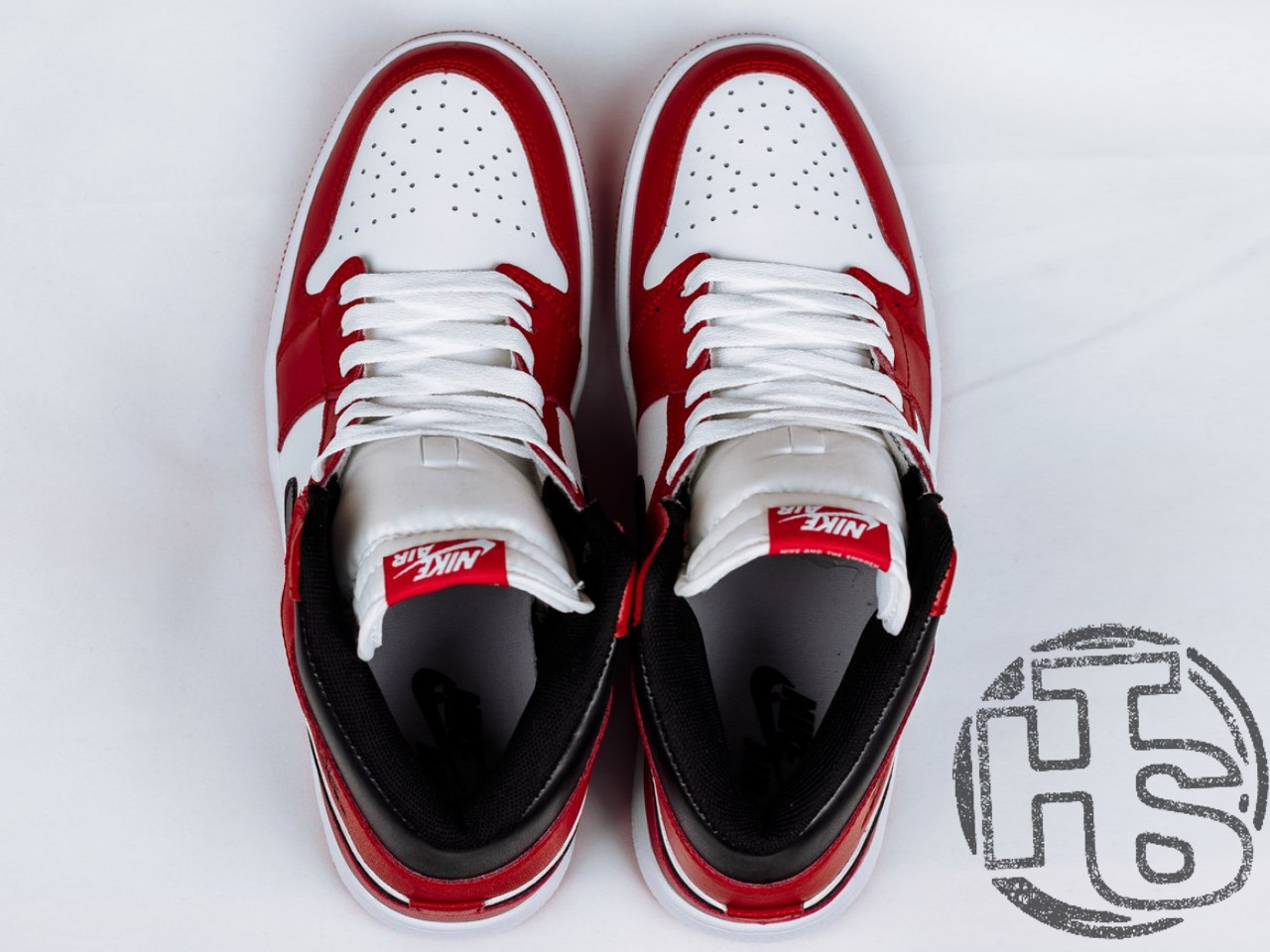 Мужские кроссовки Air Jordan 1 Retro HI OG Chicago 555088-101 - фото 6 - id-p585652092