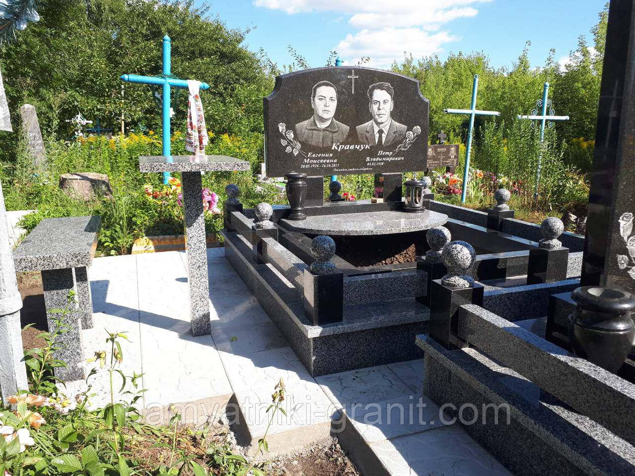 Пам'ятник із граніту подвійний (Образець 884), фото 1