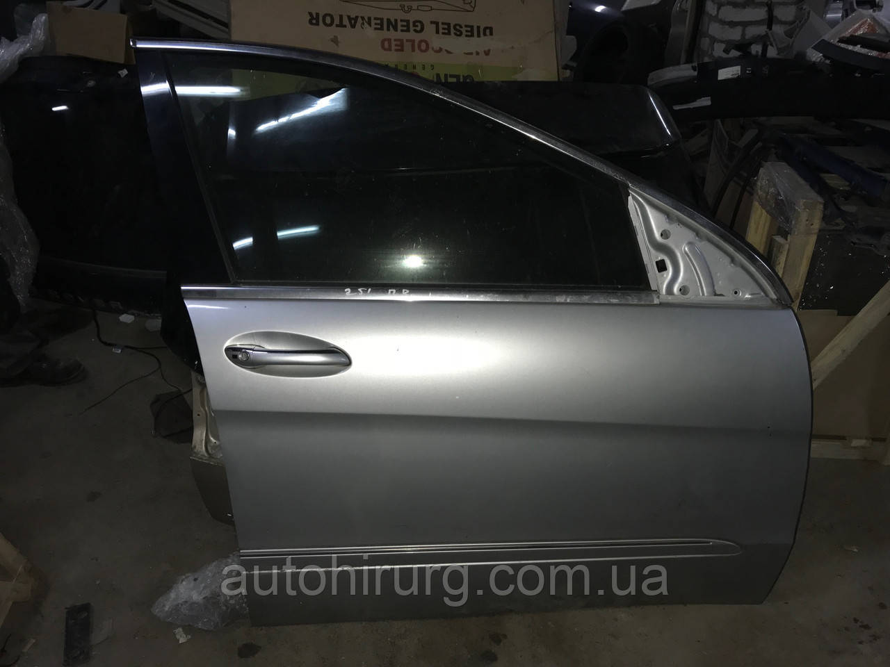 Двері передні права mercedes w251 r-class