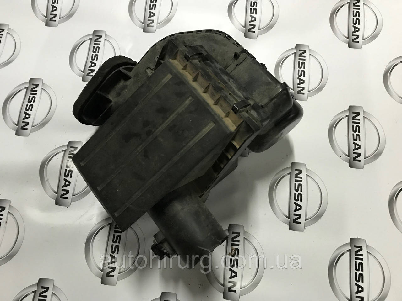 Корпус повітряного фільтра Nissan Navara D40 16500EB300