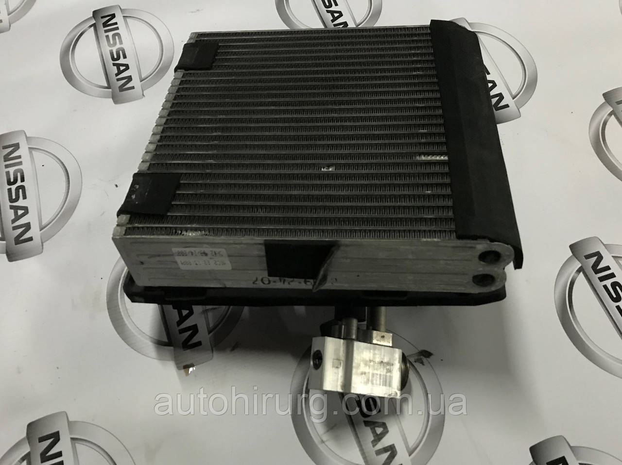 Радіатор кондиціонера Nissan Navara D40 27140EB01A