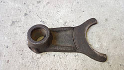 Т30.37.182 Вилка Т-25  (2-й передачі)