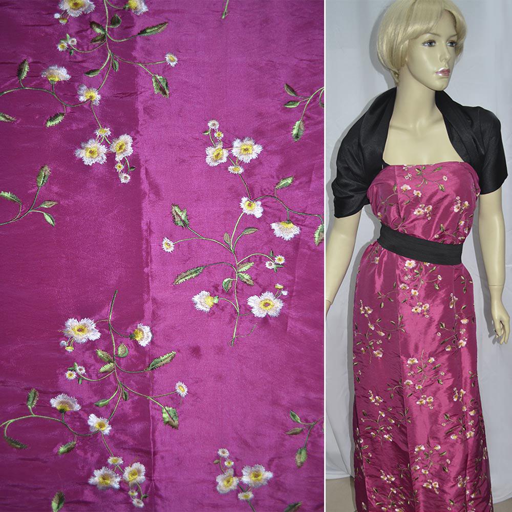 Тафта малинова з вишивкою