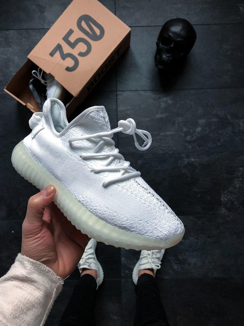 Adidas easy Boost White
