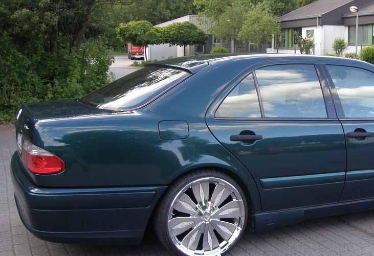Бленда Mercedes W210 тюнінг спойлер на заднє скло