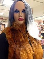 Жіноча жилетка з лисиці дуже яскрава та красива