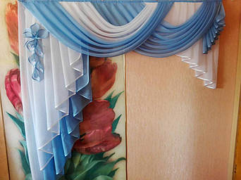 Ламбрекены Ужгород (Закарпатская обл.) заказ и пошив односторонних ламбрекенов на маленькие окна для базы отдыха.