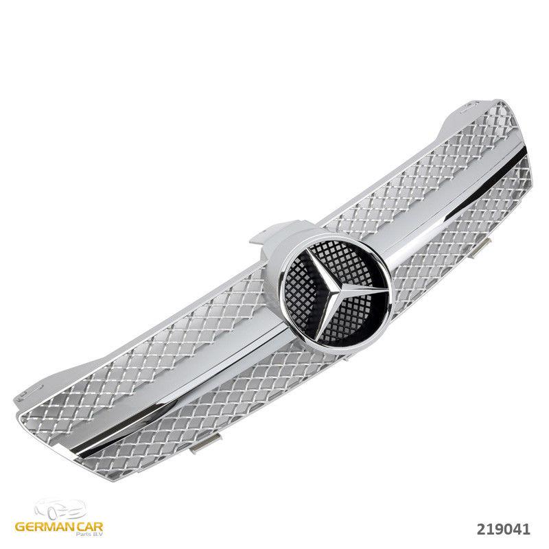 Решітка радіатора Mercedes CLS W219 (05-07) стиль AMG (срібло + хром смужки)
