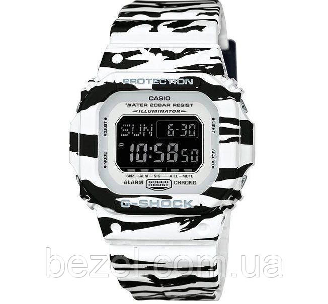 Чоловічі годинники Casio DW-D5600BW-7ER