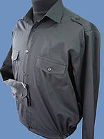 Чорна сорочка, формена, з довгим рукавом.