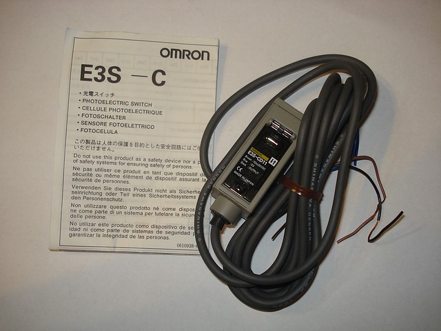 OMRON E3S-CD11 фотодатчик для великих відривів #15