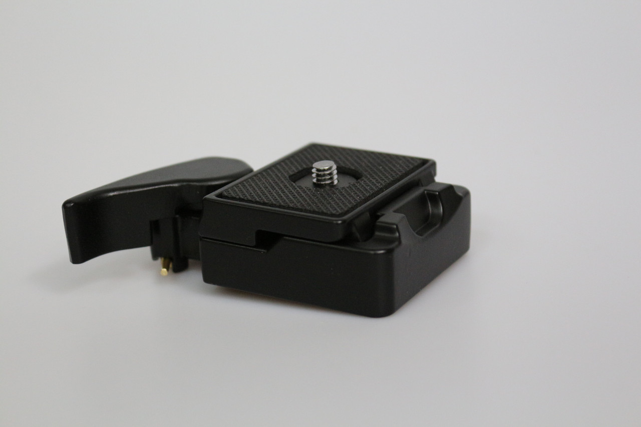 Швидкознімний майданчик Quick Release Plate Clamp QR-02